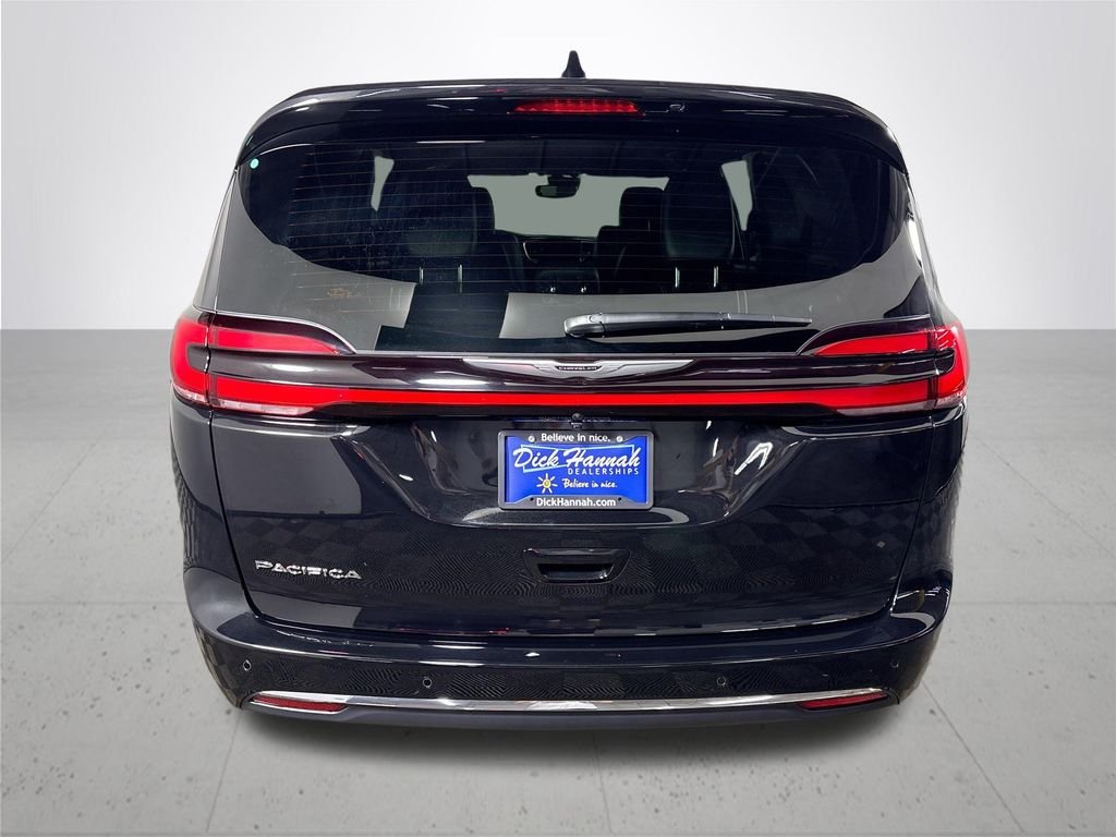 2026 Chrysler Pacifica Select - Photo 7