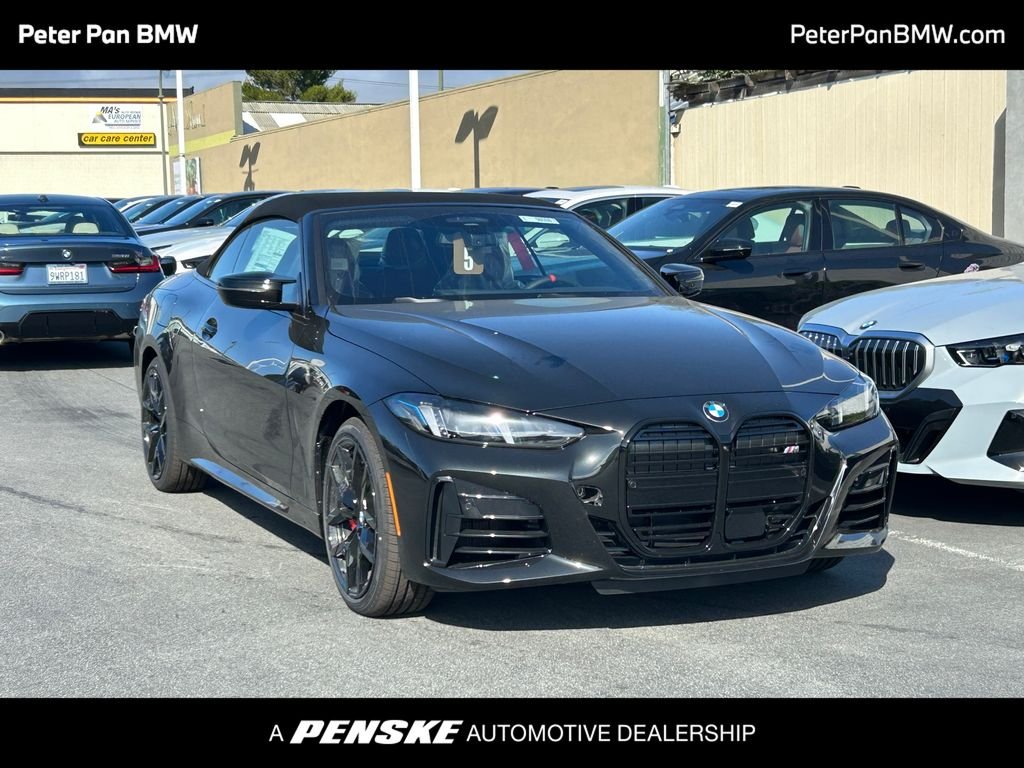New 2027 Black Sapphire Metallic BMW M440i xDrive image 1