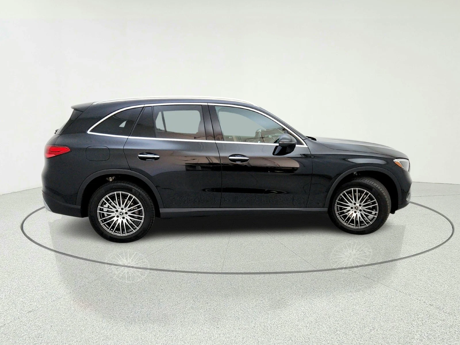 Certified Used 2025 Black Mercedes-Benz GLC 300 image 7