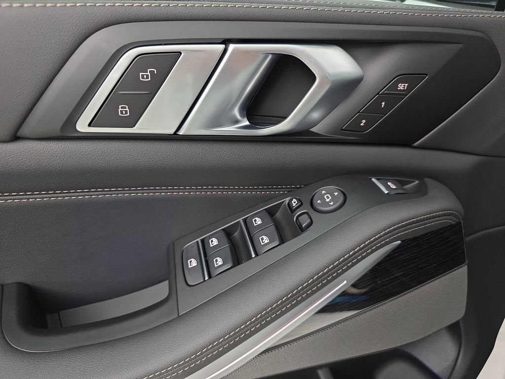 New 2026 Alpine White BMW xDrive40i image 27