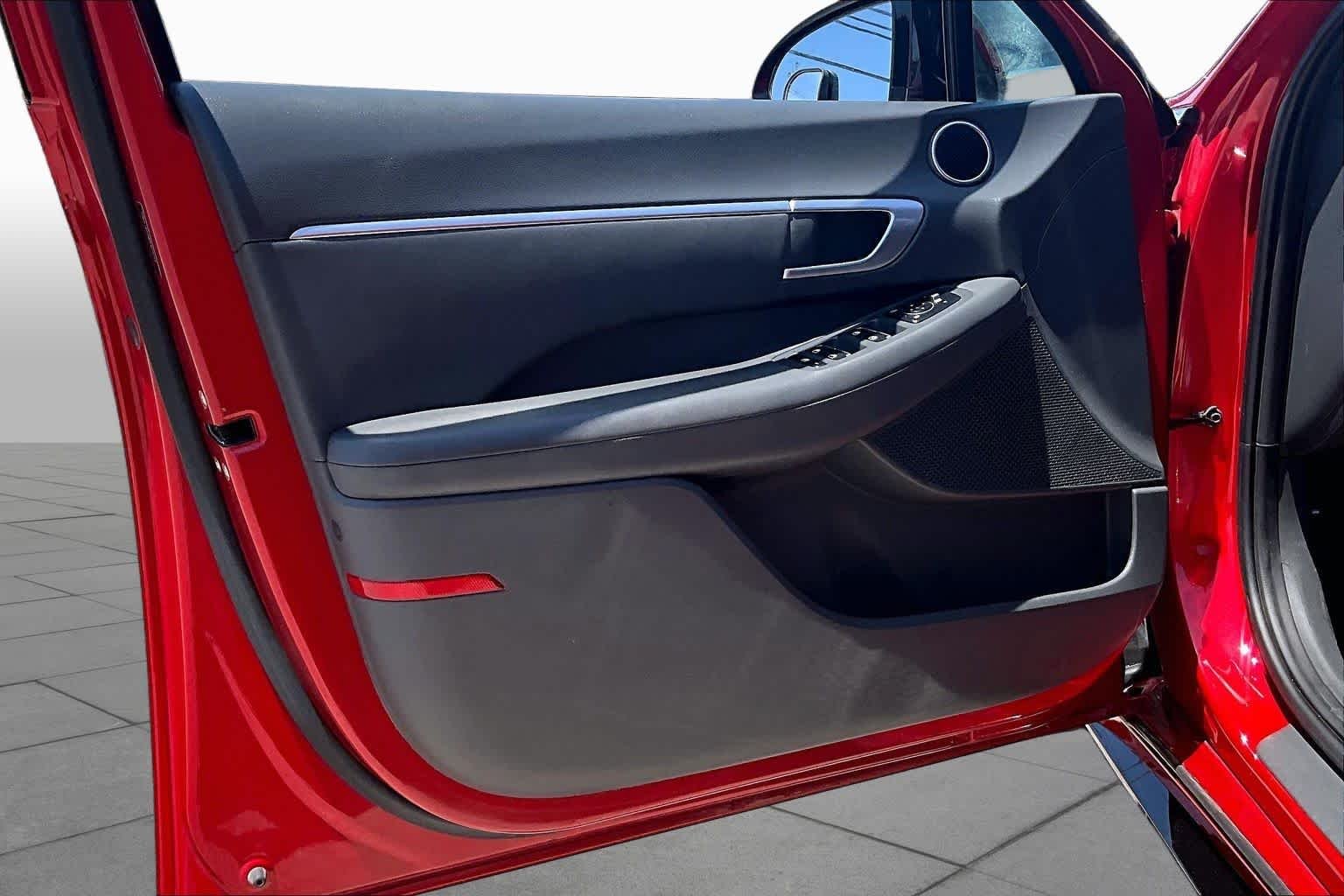 Used 2021 Calypso Red Hyundai SEL Plus image 21