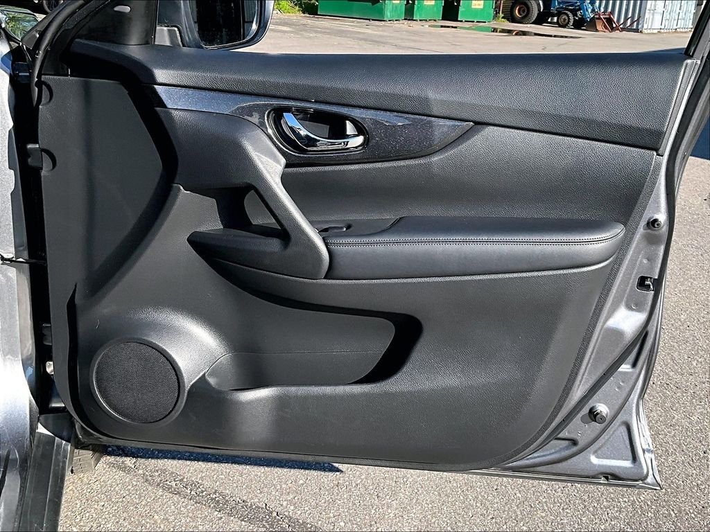 Used 2018 Gun Metallic Nissan S image 12