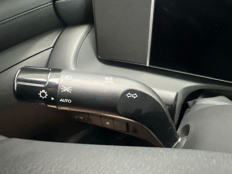 New 2026 White Hyundai SE AWD image 20