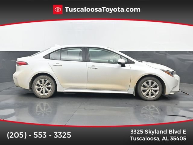 2025 Toyota Corolla LE CVT's photo