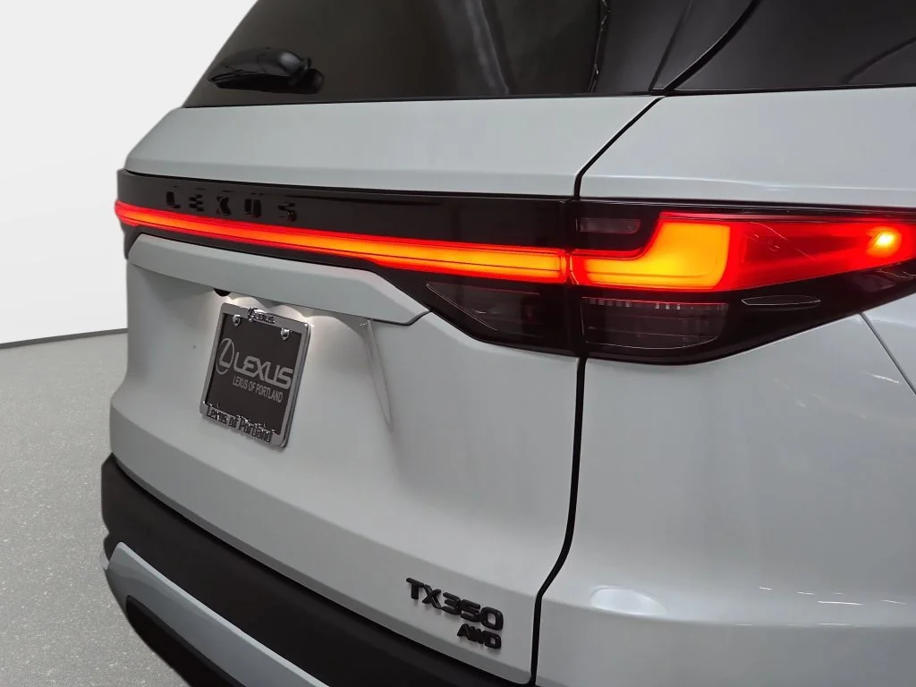 New 2026 Wind Chill Pearl Lexus PREMIUM AWD image 31