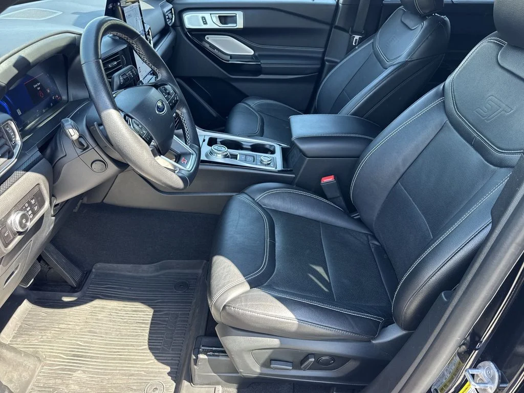 2023 Ford Explorer ST - Photo 9
