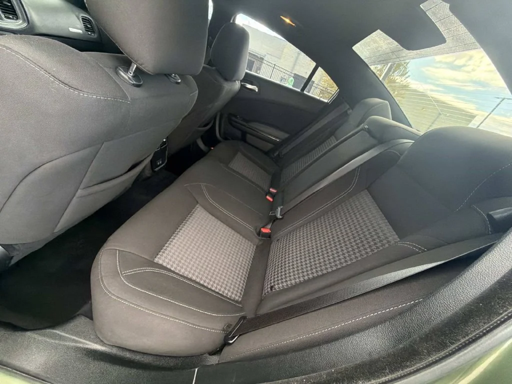 Used 2023 Green Dodge SXT image 27