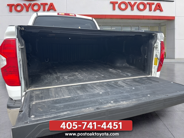 Used 2020 White Toyota SR5 image 19