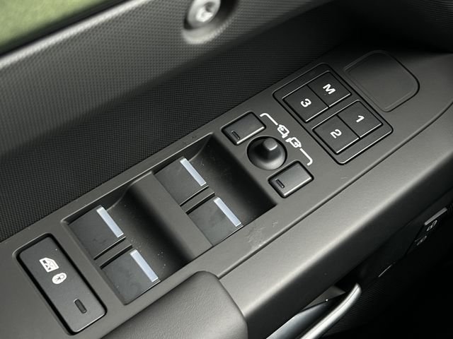 New 2026 Borasco Grey Land Rover X-Dynamic SE image 22