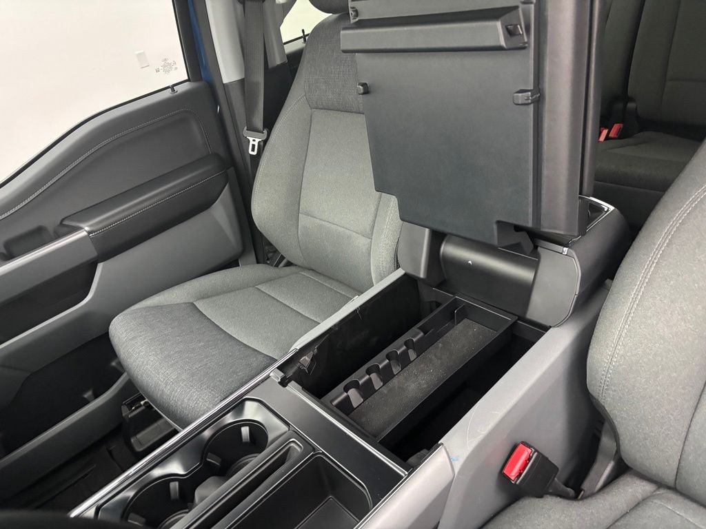 Used 2024 Blue Ford XLT image 25