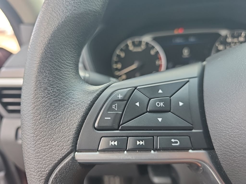 Used 2025  Nissan 2.5 SV image 17
