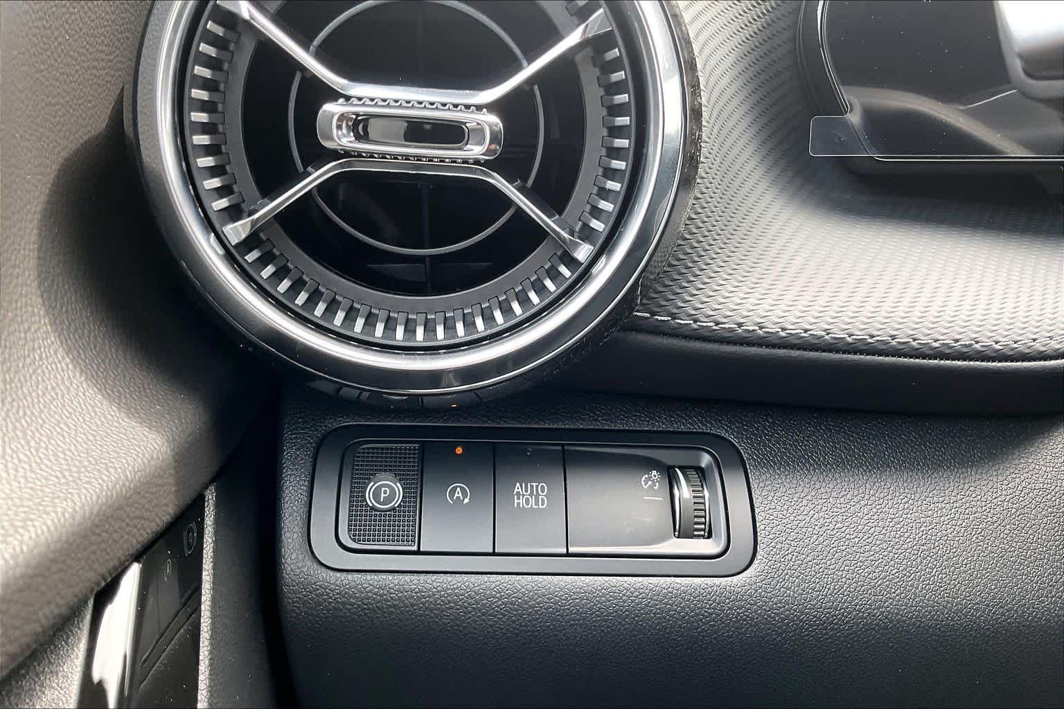 2027 Chevrolet Equinox LT - Photo 18