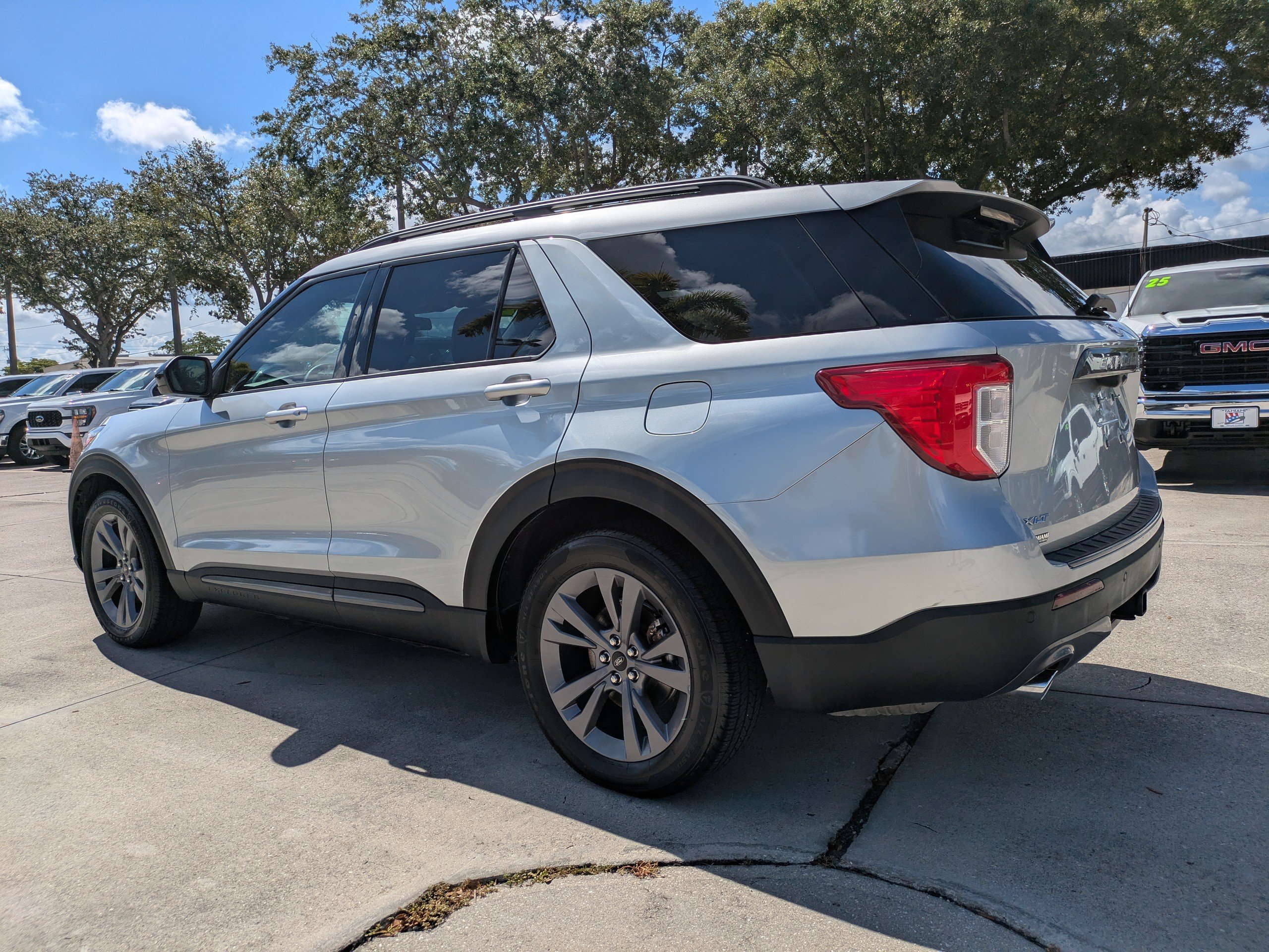 Used 2023 Iconic Silver Metallic Ford XLT image 6