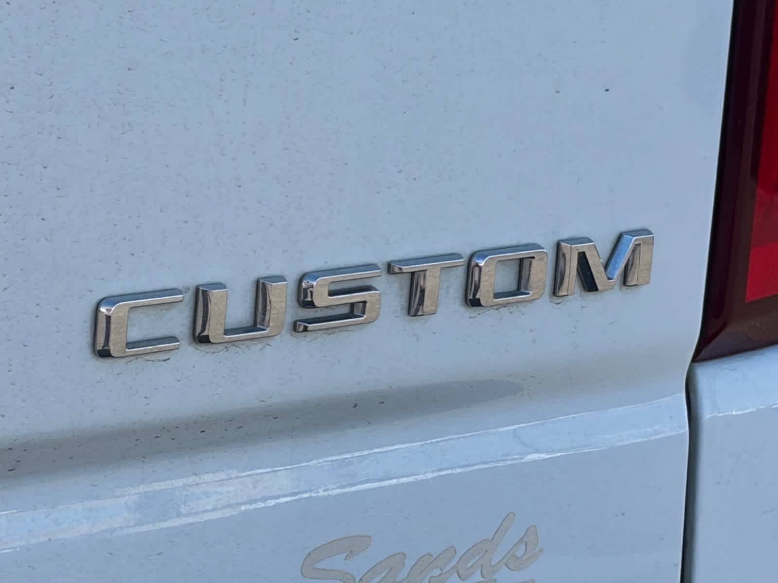 Used 2021 White Chevrolet Custom image 17