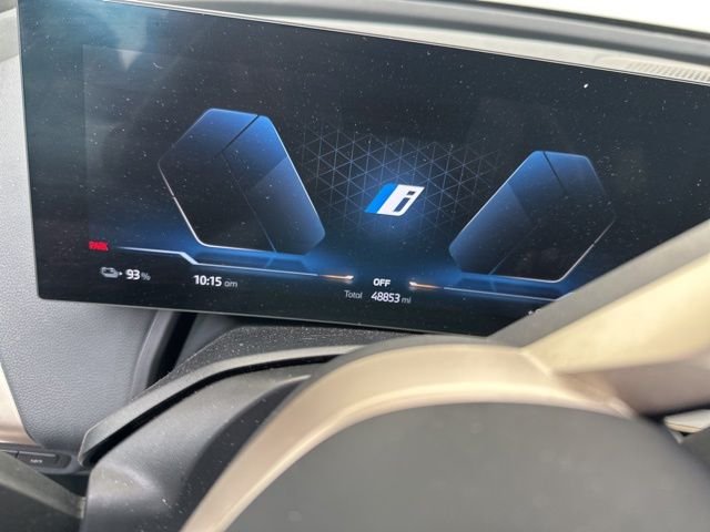 Used 2022 Blue Metallic BMW xDrive50 image 3
