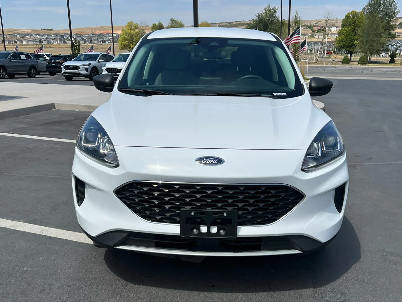 Certified Used 2022 Oxford White Ford SE image 3