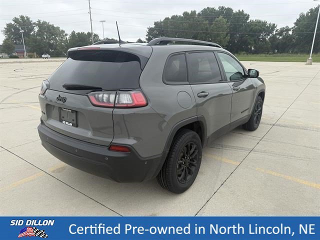 Used 2023 Sting-Gray Clearcoat Jeep Altitude Lux image 8