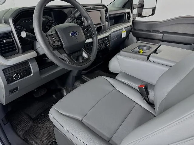 New 2026 Oxford White Ford F-250® XL image 38