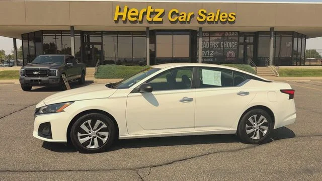Used 2024 White Nissan 2.5 S image 5