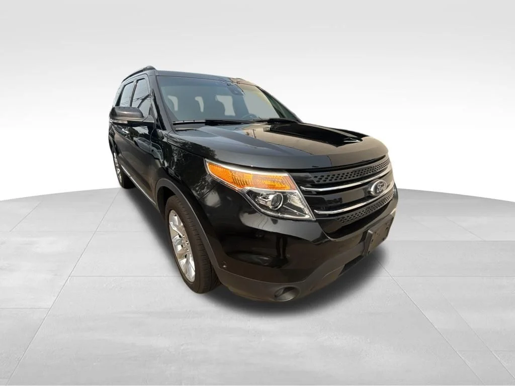 Used 2013 Black Ford Limited image 9