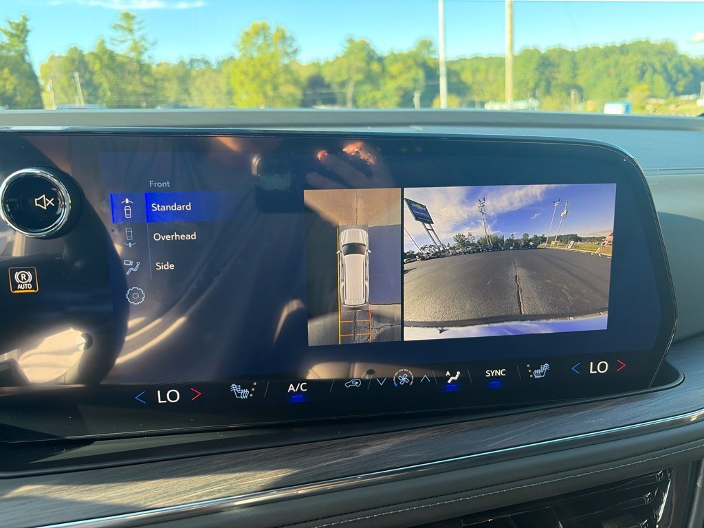 2026 Chevrolet Suburban LT - Photo 28