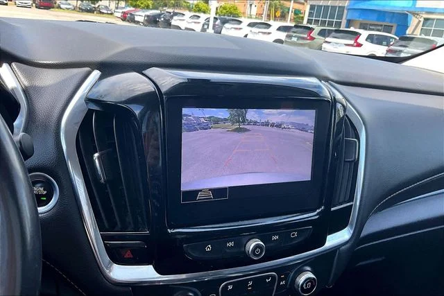 Used 2020 Silver Chevrolet LT image 13