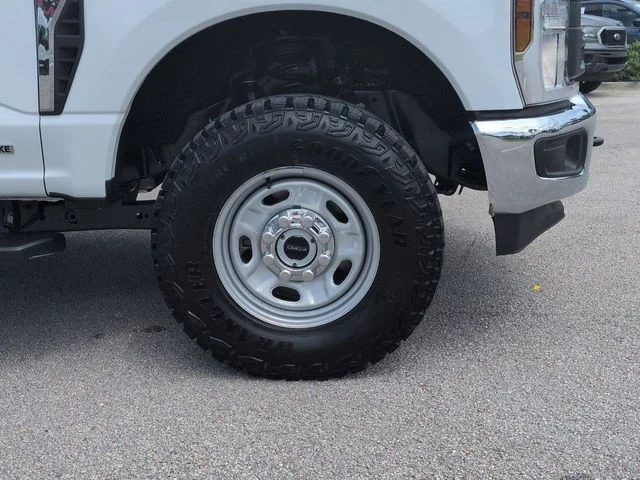 New 2026 Oxford White Ford F-250® XL image 11