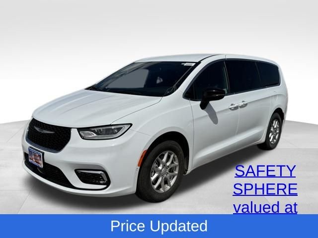 2026 Chrysler Pacifica Select's photo