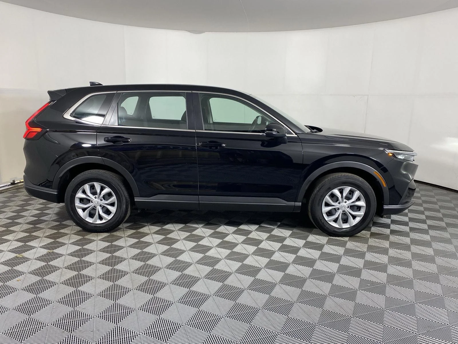 Used 2024 Crystal Black Pearl Honda LX image 9