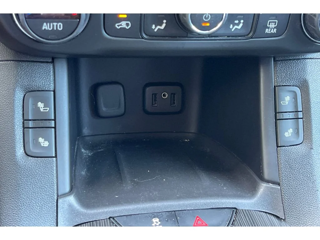 Used 2017 Iridium Metallic GMC SLE image 30