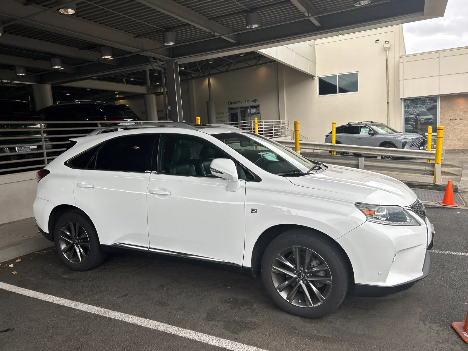 Used 2015 White Lexus 350 F Sport image 4