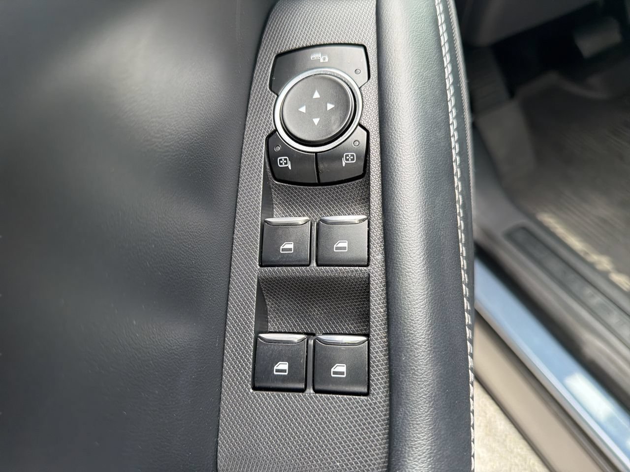 Certified Used 2024 Vapor Blue Ford Select image 16