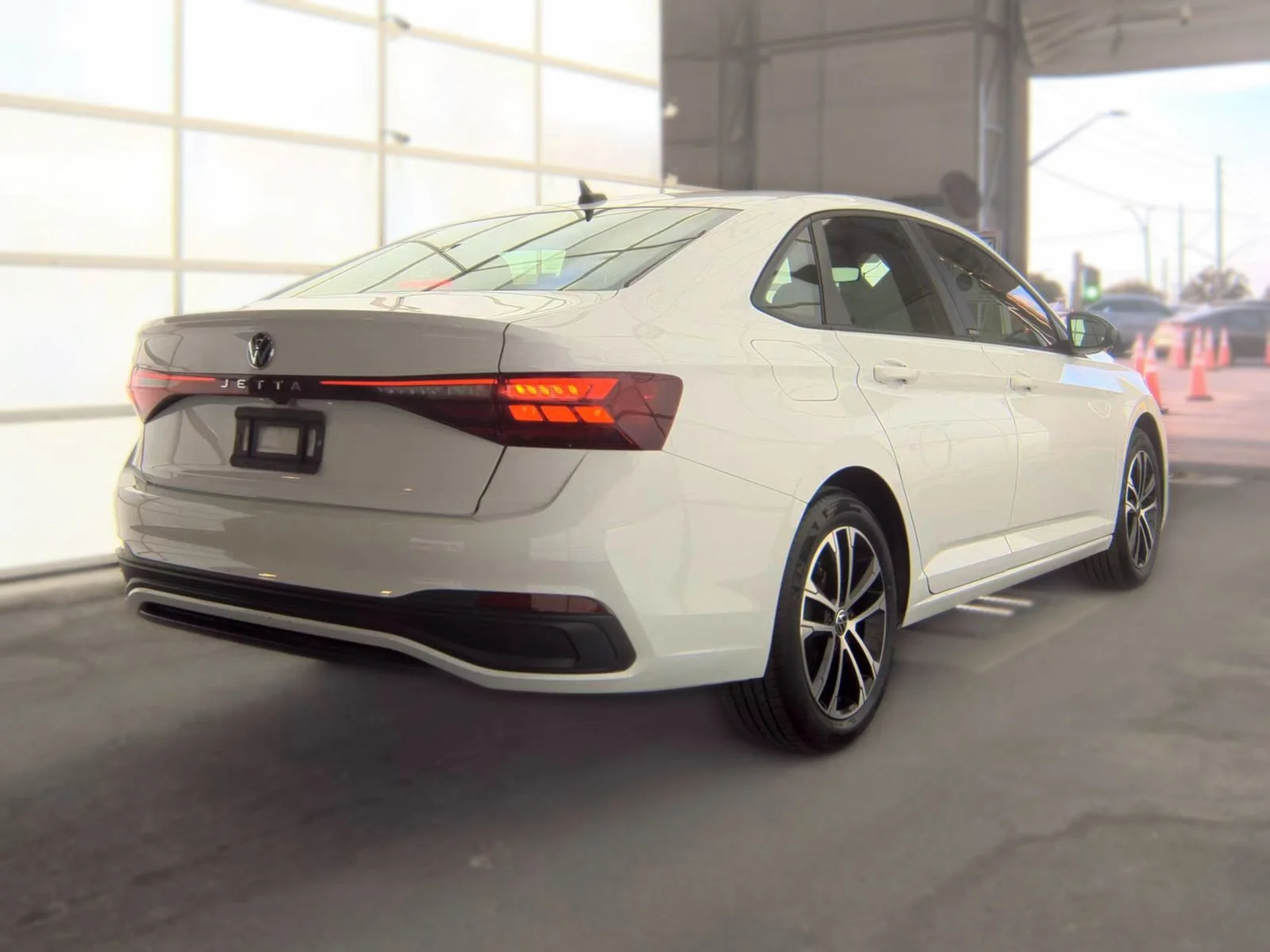 Used 2025  Volkswagen 1.5T Sport image 6
