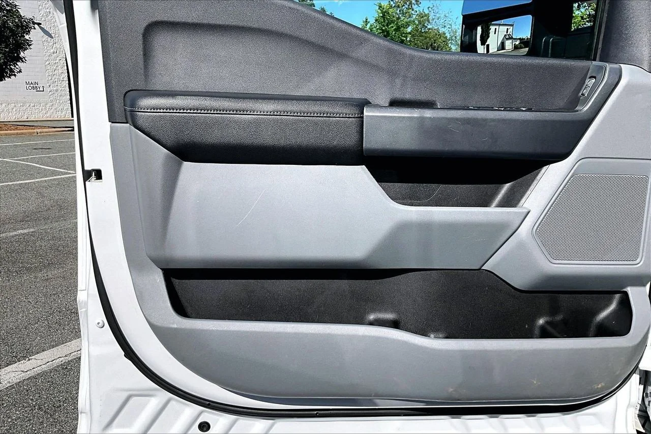 Used 2023 White Ford XLT image 25
