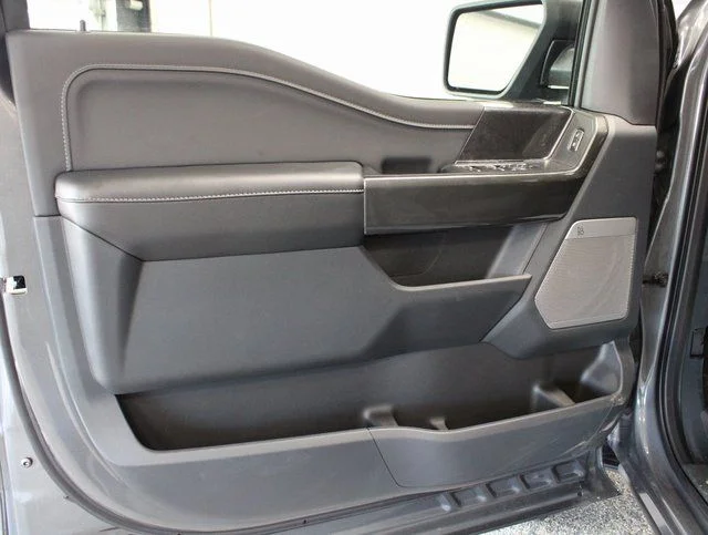 New 2023 Carbonized Gray Metallic Ford XLT image 13