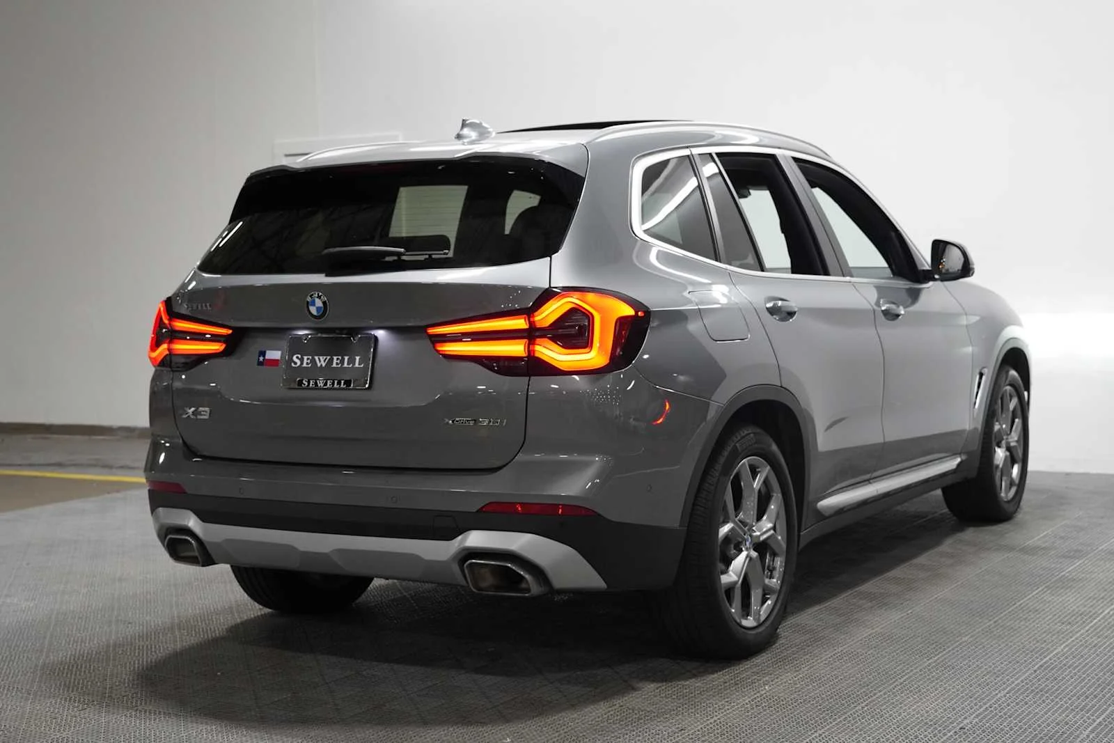 Certified Used 2024 Skyscraper Grey Metallic BMW xDrive30i image 4