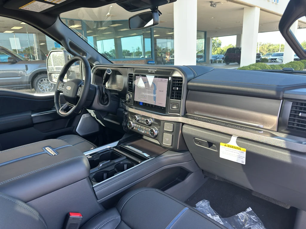 New 2026 Star White Ford Platinum image 35