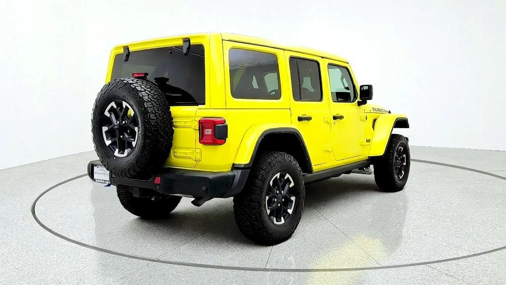 Used 2024 High Velocity Clearcoat Jeep Rubicon X 4x4 w/ Sky One-Touch Power Top & Nappa Leathe image 5