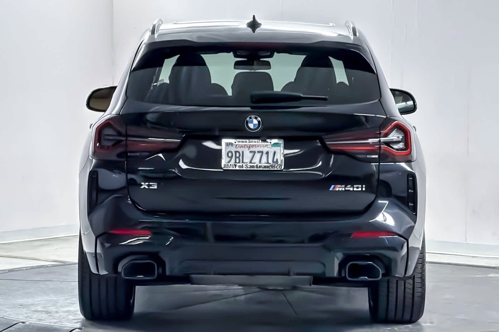 Used 2022 Black Sapphire Metallic BMW M40i image 7