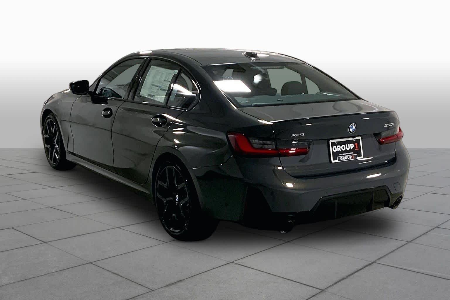 New 2026 Dravit Grey Metallic BMW 330i xDrive image 12