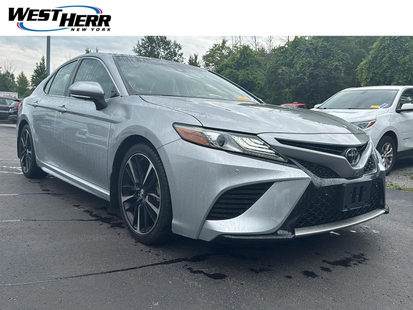 Used 2018 Celestial Silver Metallic Toyota XSE V6 image 1