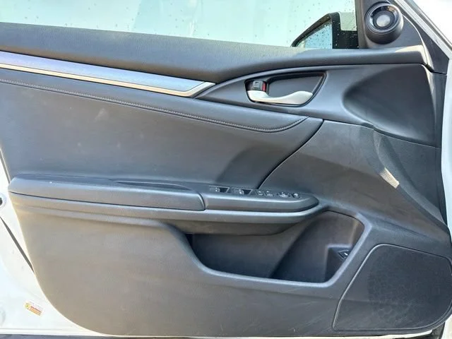 Used 2018 White Orchid Pearl Honda Touring image 9