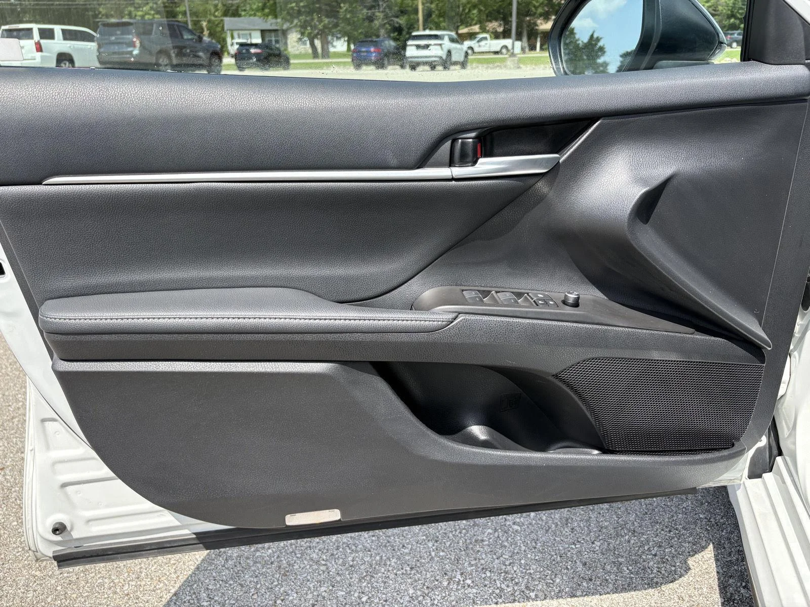 Used 2023 Midnight Black Metallic Toyota XSE V6 image 29
