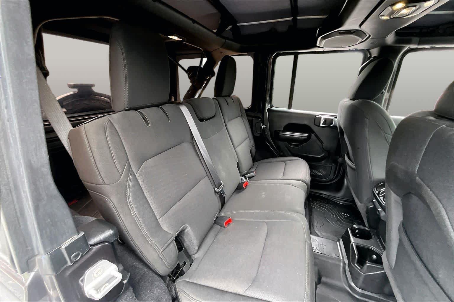 Used 2021 Granite Crystal Metallic Clearcoat Jeep Unlimited Sport S image 19
