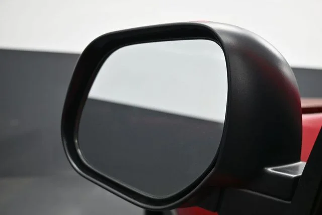 Used 2024 Red Mitsubishi 2.0 ES image 4