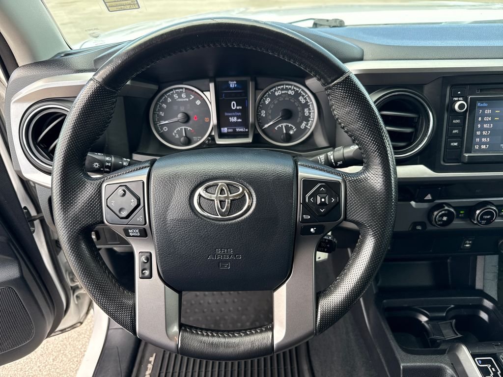 Used 2016 White Toyota SR5 image 14