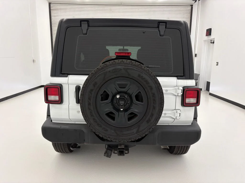 Used 2023 White Jeep Sport image 15
