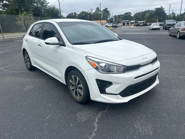 Used 2023 White Kia S image 6