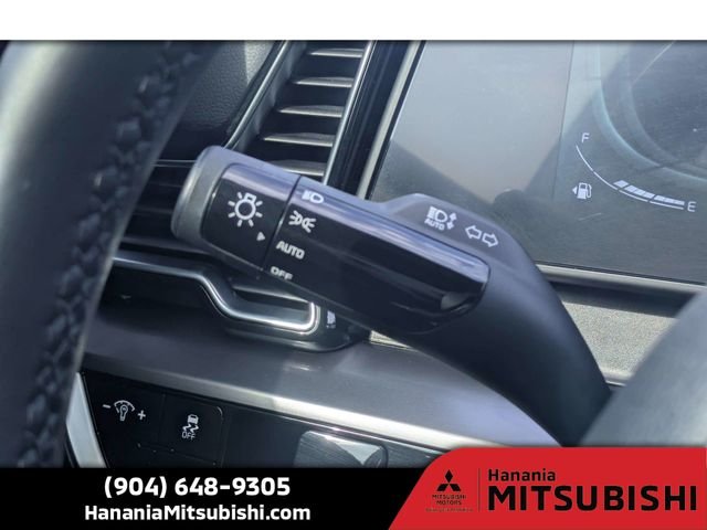 Used 2023 White Kia EX image 27