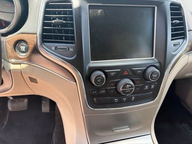 Used 2015 Red Jeep Limited image 13